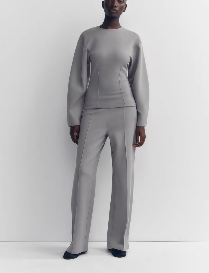 Damernas moderiktiga oversized-set med ballongärmar och elegant snitt Mirla-Eva Jonsson