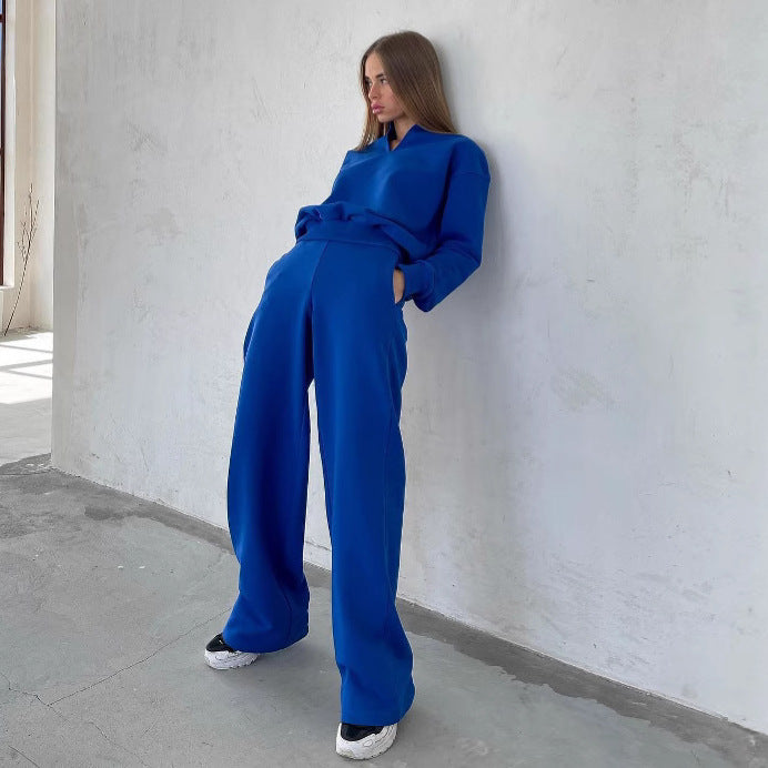 Damernas moderiktiga sweatshirt med V-ringning och optimerad passform Eva Jonsson-Eva Jonsson