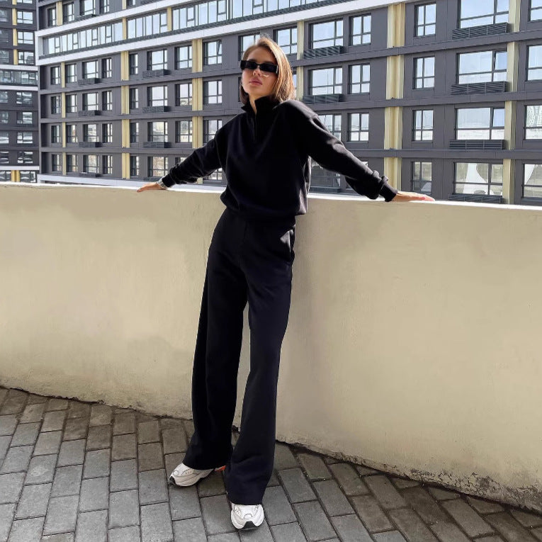 Damernas moderiktiga sweatshirt med V-ringning och optimerad passform Mirla-Eva Jonsson