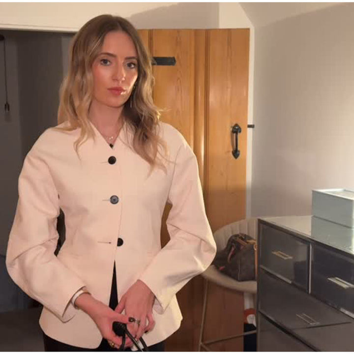 Damernas moderna blazer med voluminösa ärmar Mirla-Eva Jonsson