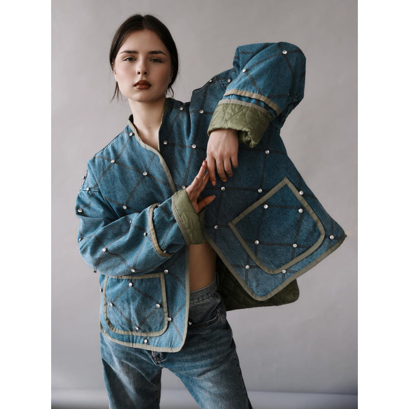 Damernas moderna denimjacka med diamantquiltning Mirla-Eva Jonsson