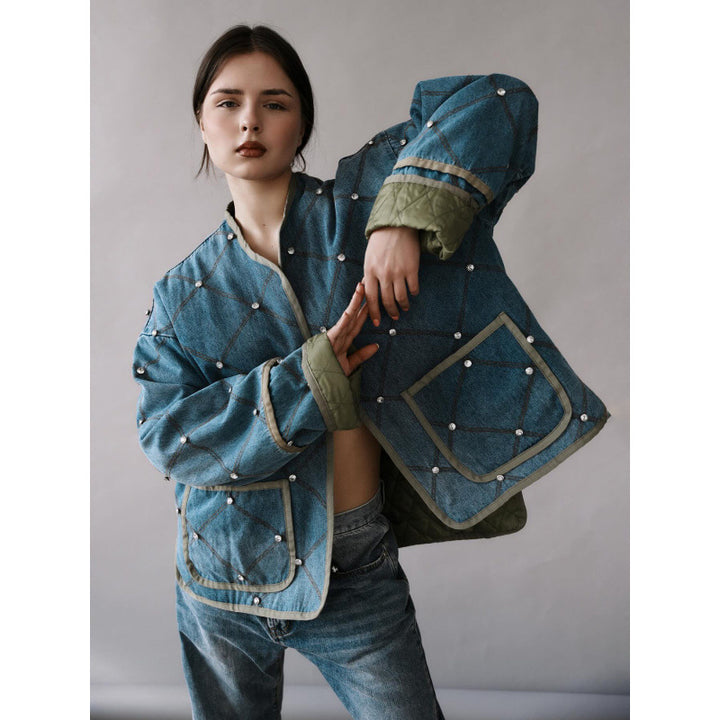 Damernas moderna denimjacka med diamantquiltning Mirla-Eva Jonsson