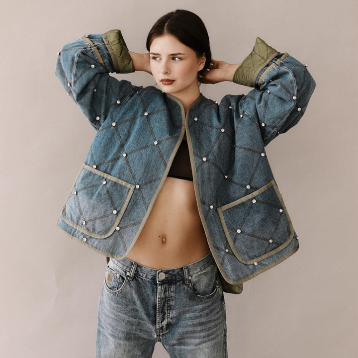 Damernas moderna denimjacka med diamantquiltning Mirla-Eva Jonsson