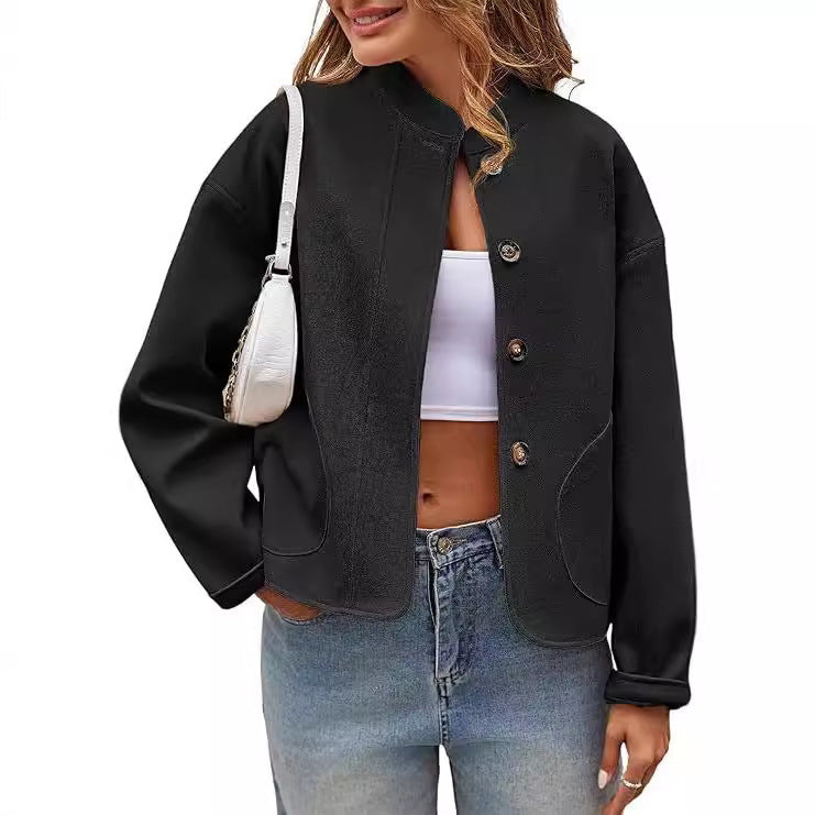 Damernas modetrend oversized jacka med knappar och sidofickor Mirla-Eva Jonsson