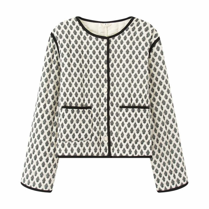Damernas modetrendade västjacka med geometriskt mönster och praktiska fickor Mirla-Eva Jonsson