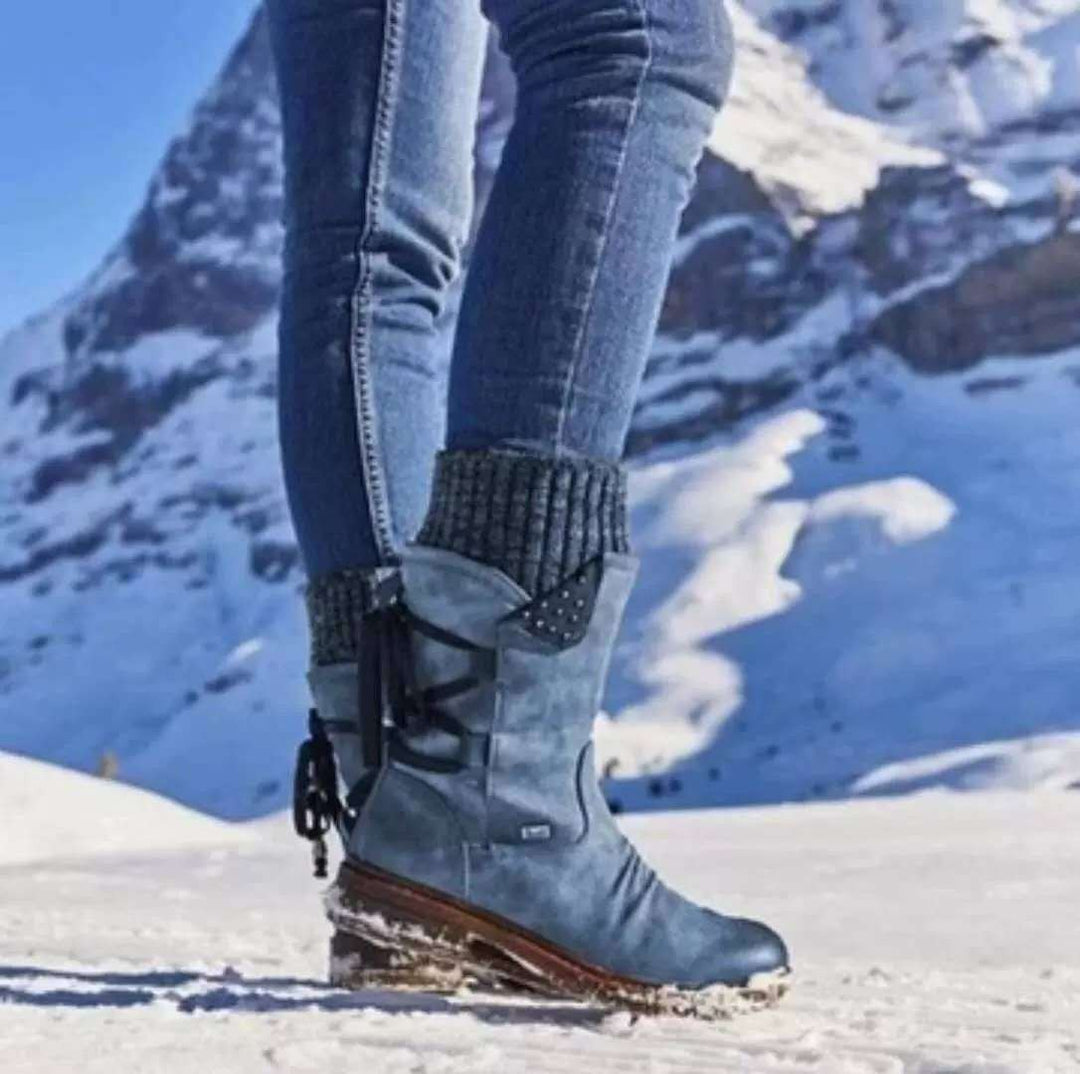 Damernas modetrendiga stövletter med stiliga detaljer och praktisk dragkedja Mirla-Eva Jonsson