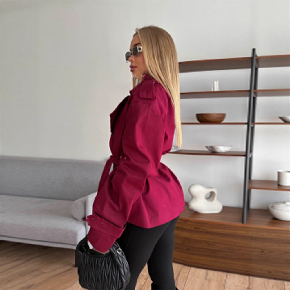 Damernas modetrendjacka med lös passform och knytband Mirla-Eva Jonsson