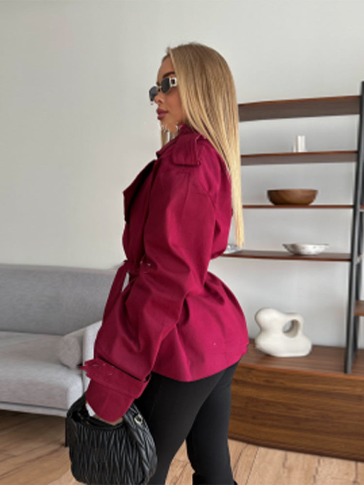 Damernas modetrendjacka med lös passform och knytband Mirla-Eva Jonsson