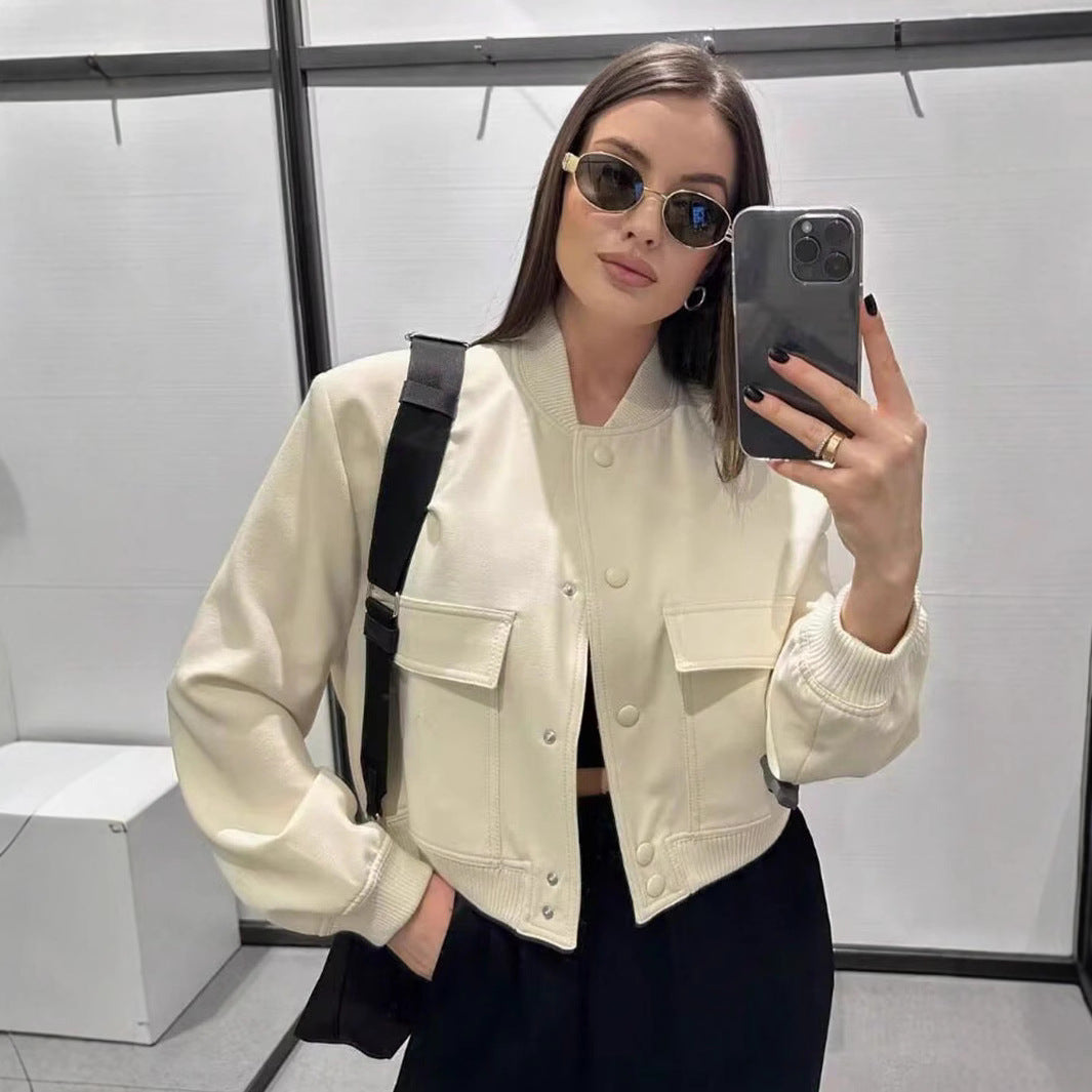 Damernas modiga cropped jacka med djurmönster och praktiska fickor Eva Jonsson-Eva Jonsson