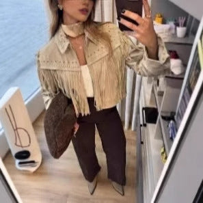 Damernas modiga fransjacka med stenarornerad krage Mirla-Eva Jonsson