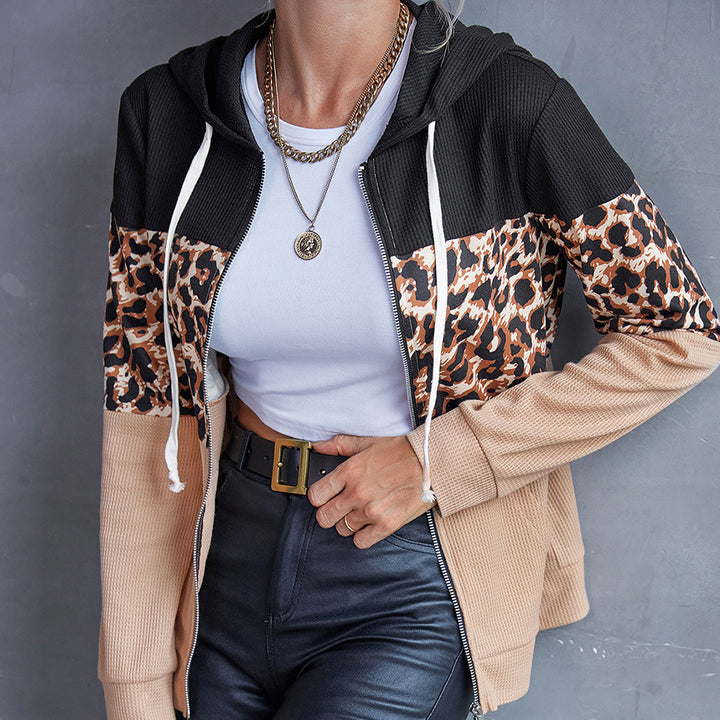 Damernas modiga hoodie med djurtryck och kontrasterande ärmar Eva Jonsson-Eva Jonsson