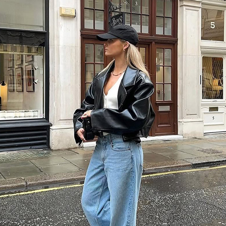 Damernas modiga konstläderjacka med oversized snitt Mirla-Eva Jonsson