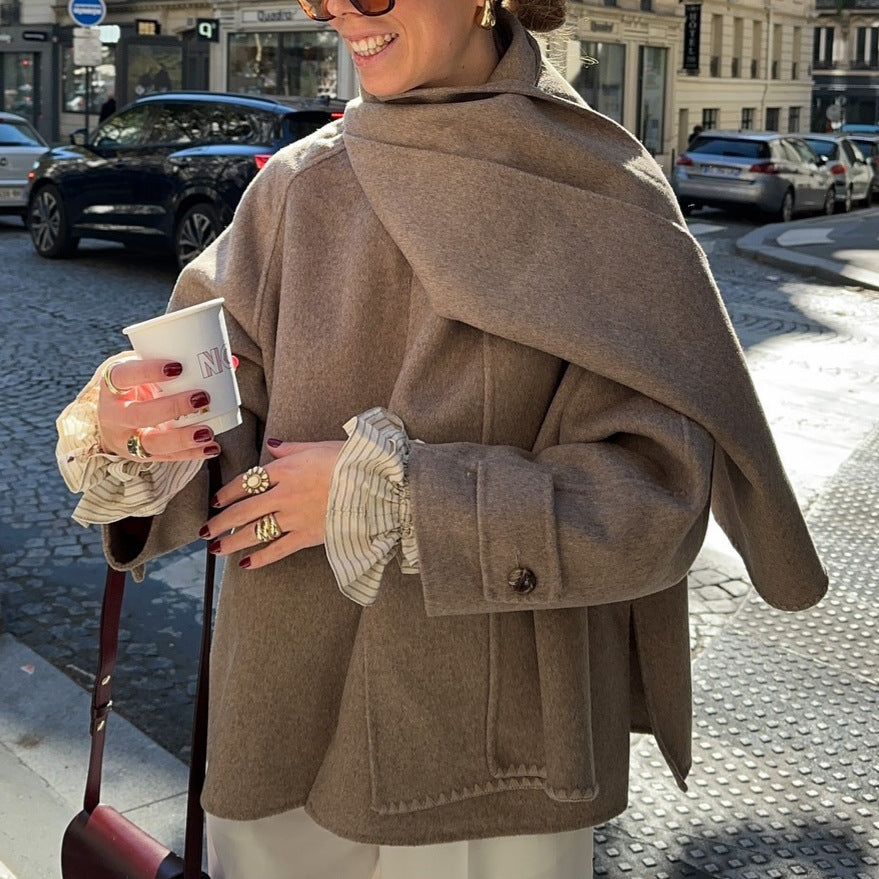 Damernas modiga ulljacka med oversized snitt och elegant revers Mirla-Eva Jonsson