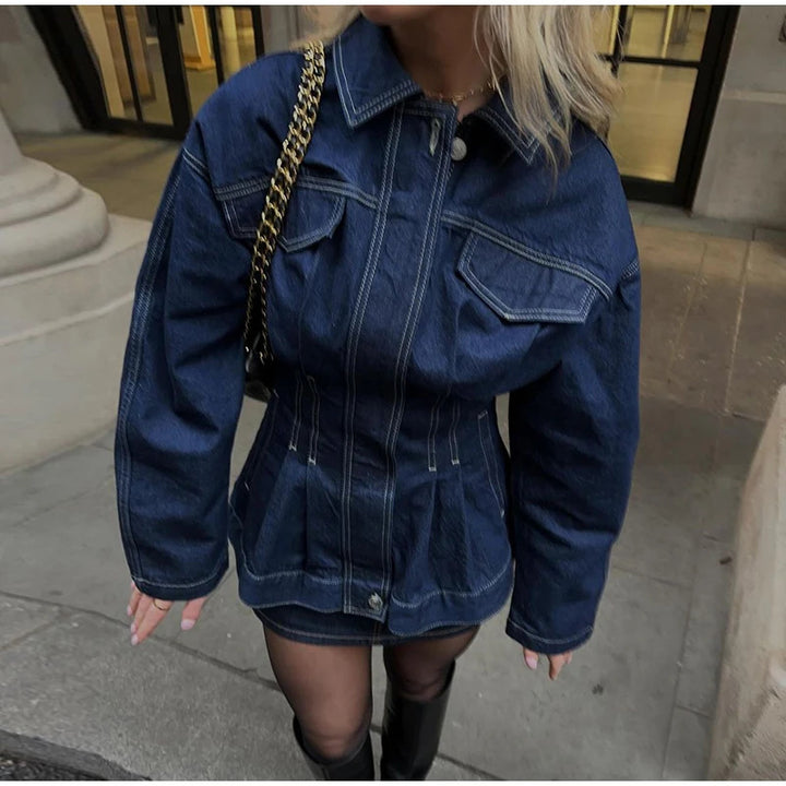 Damernas modiska denimjacka Mirla-Eva Jonsson