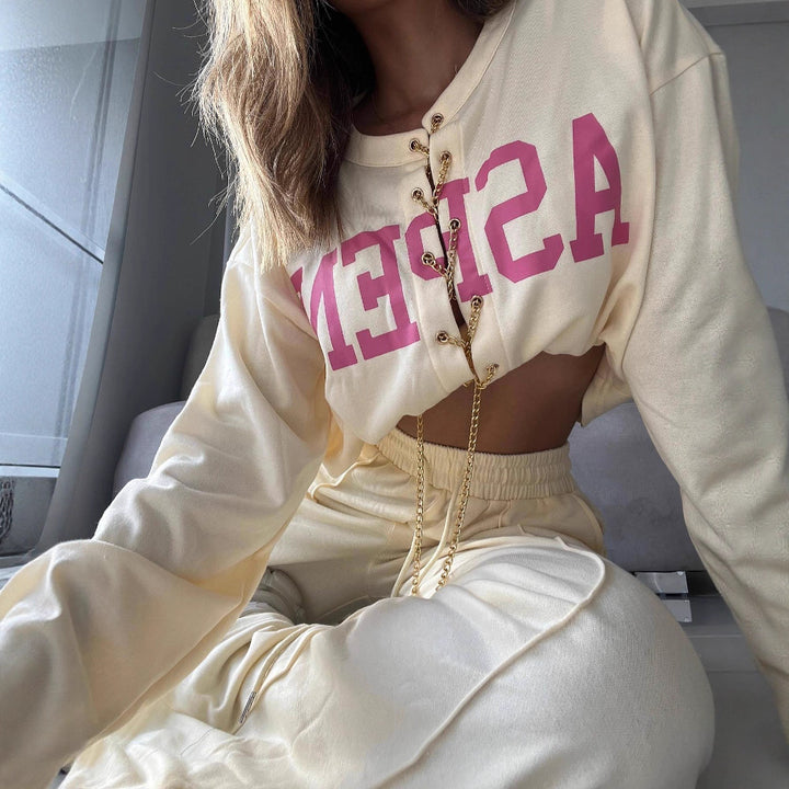 Damernas modiska loungwear-set med vida byxor och cropped topp Mirla-Eva Jonsson