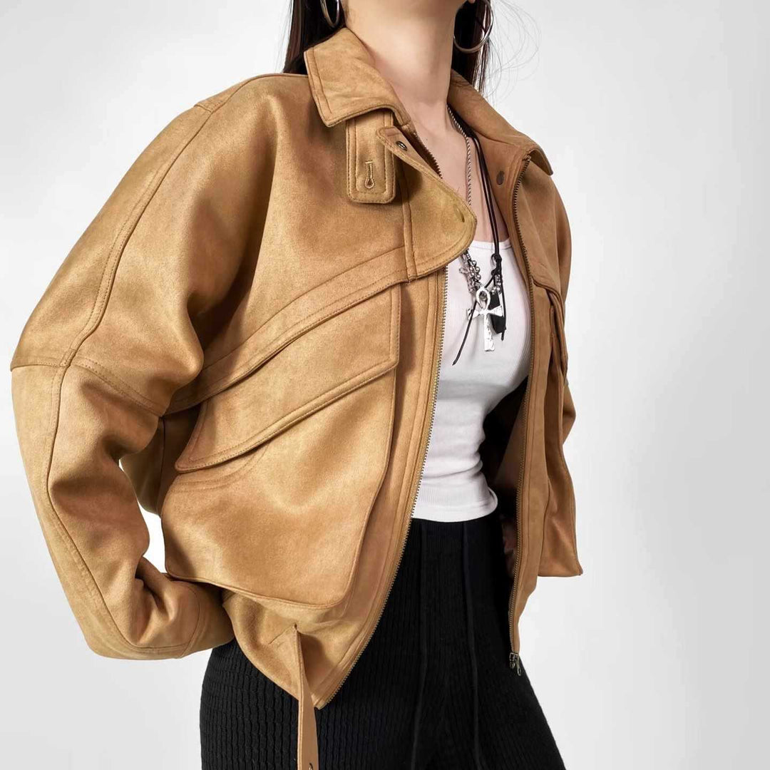 Damernas modiska oversized jacka med geometrisk skärning Mirla-Eva Jonsson