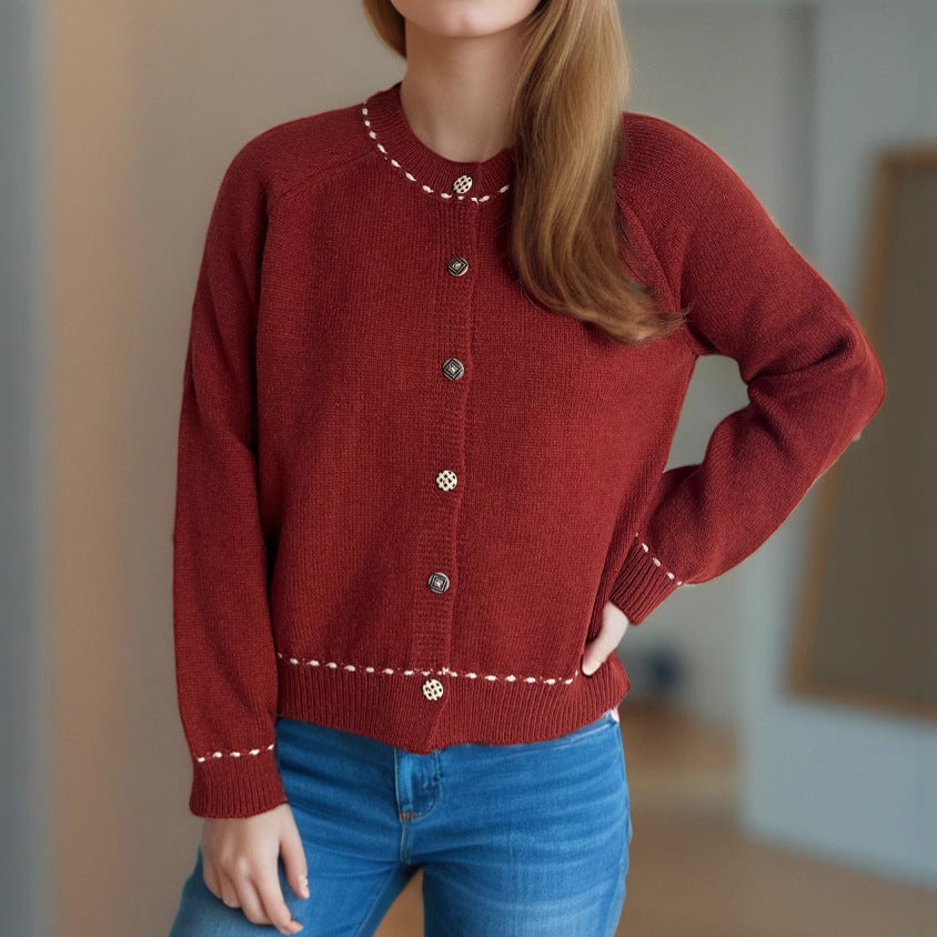 Damernas mysiga cardigan med dekorativa knappar Mirla-Eva Jonsson