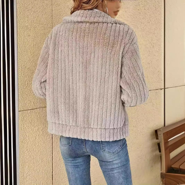 Damernas mysiga fleecejacka med dragkedja och ribbat foder Mirla-Eva Jonsson