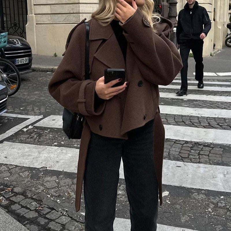 Damernas oversize trenchcoat i elegant stil Mirla-Eva Jonsson