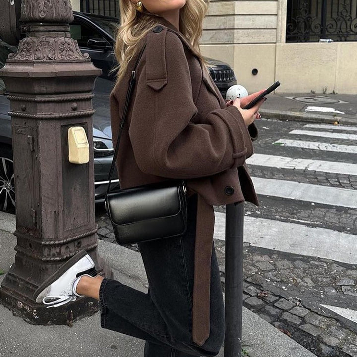 Damernas oversize trenchcoat i elegant stil Mirla-Eva Jonsson