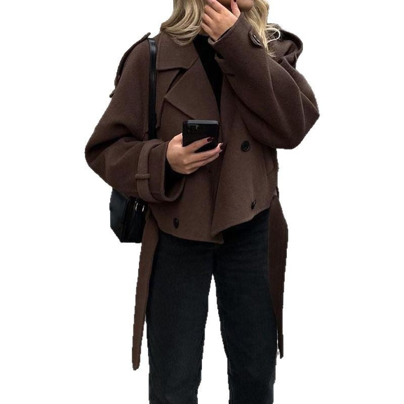 Damernas oversize trenchcoat i elegant stil Mirla-Eva Jonsson