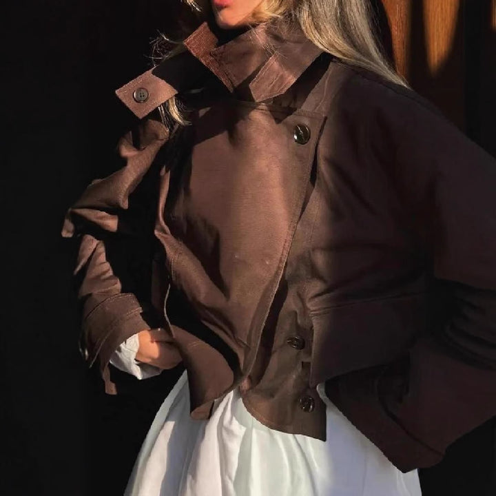 Damernas oversized Utility-jacka med praktiska fickor och elegant snitt Mirla-Eva Jonsson