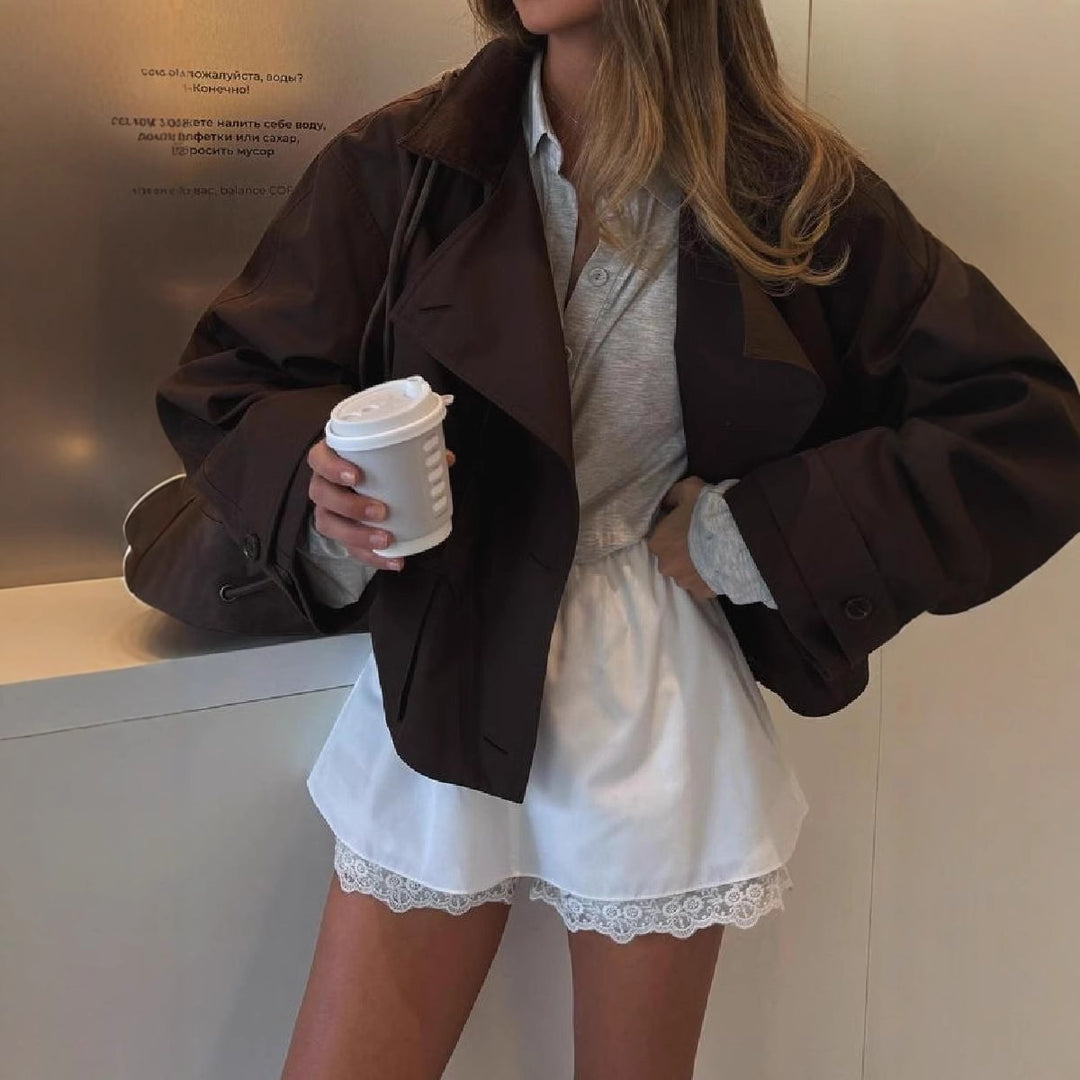 Damernas oversized Utility-jacka med praktiska fickor och elegant snitt Mirla-Eva Jonsson