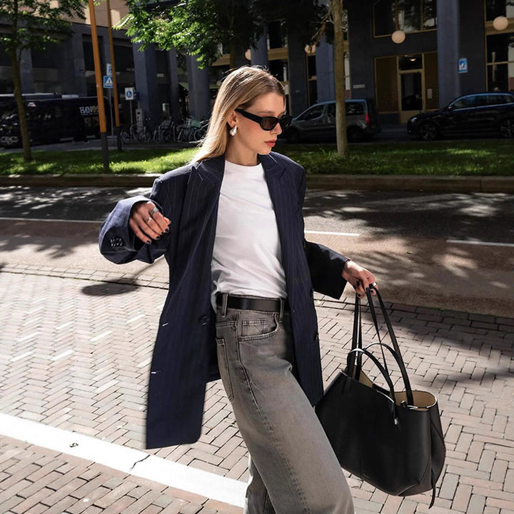 Damernas oversized blazerjacka med figursydd passform och fina nålstreck Eva Jonsson-Eva Jonsson