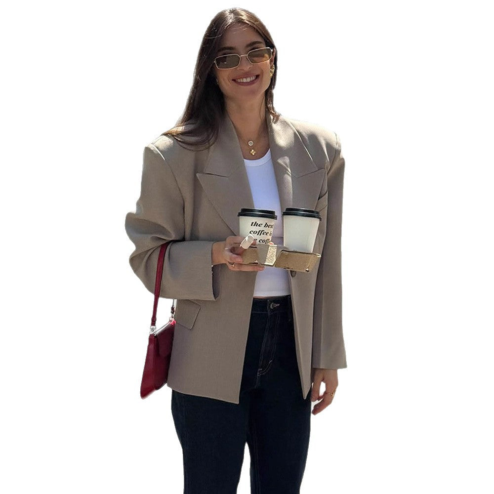 Damernas oversized jacka i modern skärning Mirla-Eva Jonsson