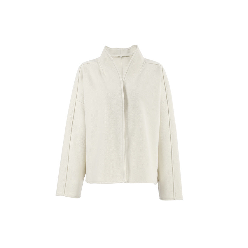 Damernas oversized jacka med modern krage och stilren design Mirla-Eva Jonsson