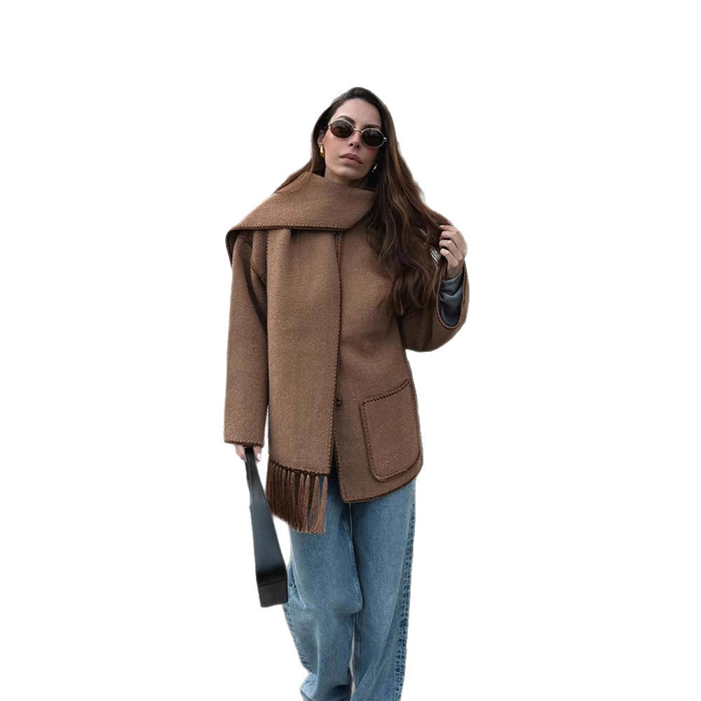 Damernas oversized kappa med fransdetaljer Mirla-Eva Jonsson