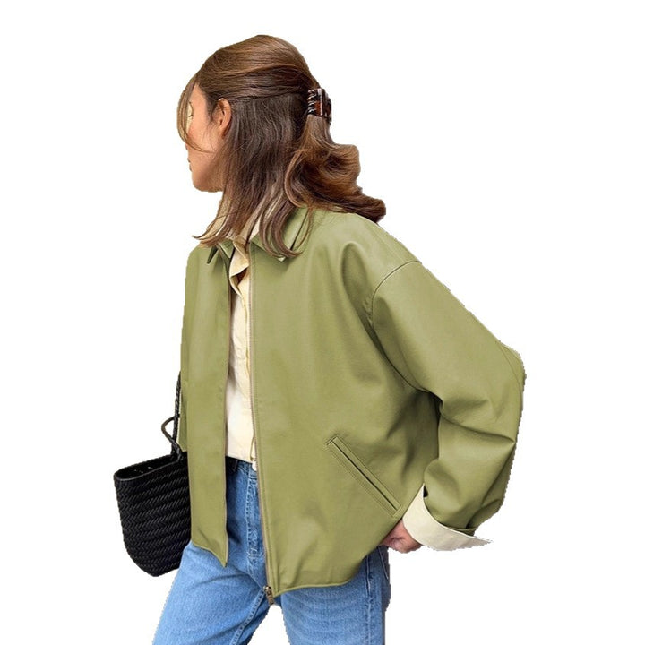 Damernas oversized övergångsjacka i lätt material med kontrasterande ärmar Mirla-Eva Jonsson