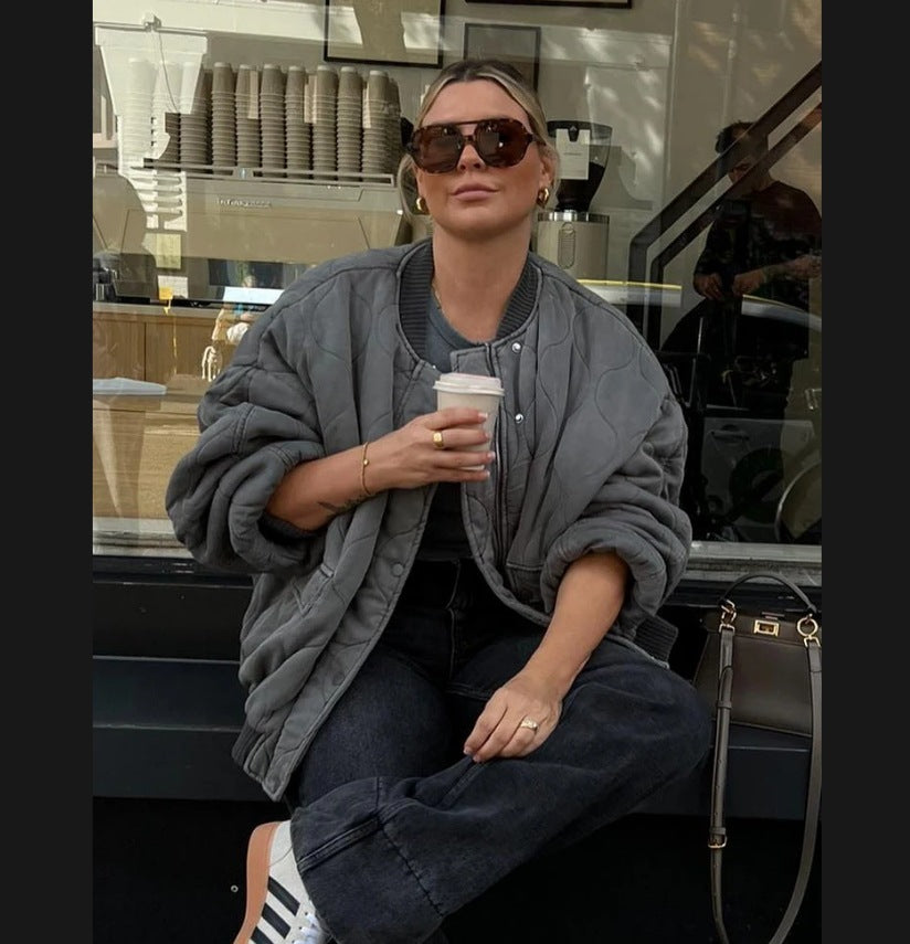 Damernas oversized quiltad bomberjacka Mirla-Eva Jonsson