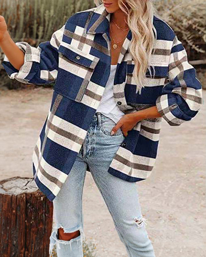 Damernas oversized skjortjacka med rutigt mönster och praktiska fickor Mirla-Eva Jonsson