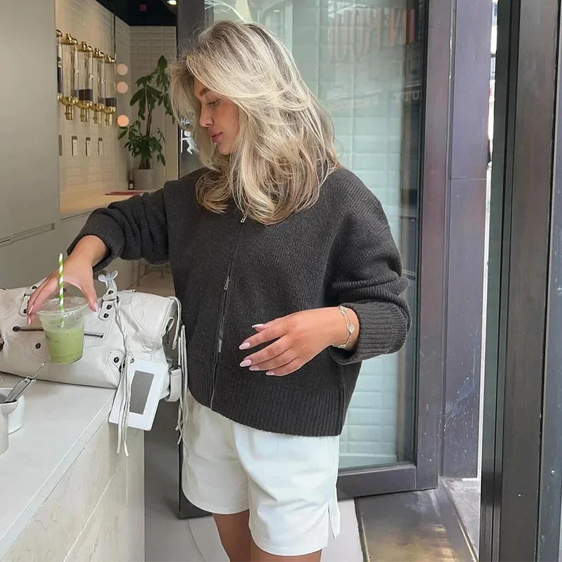 Damernas oversized stickad jacka med dragkedja Mirla-Eva Jonsson