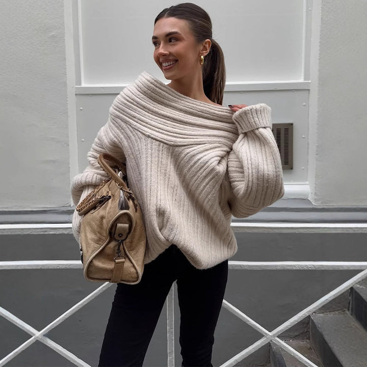 Damernas oversized stickad tröja med avslappnad passform och voluminösa ärmar Mirla-Eva Jonsson