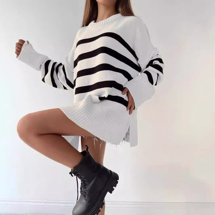 Damernas oversized stickad tröja med markant randmönster och ribbad mudd Eva Jonsson-Eva Jonsson