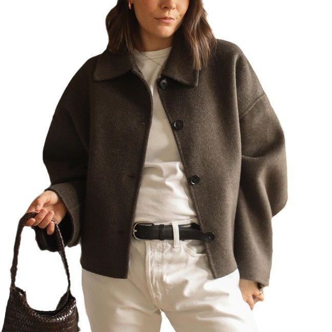 Damernas oversized ulljacka med elegant krage Mirla-Eva Jonsson