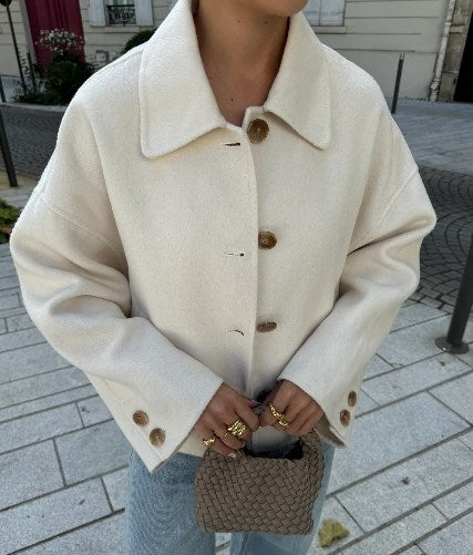 Damernas oversized ulljacka med elegant krage Mirla-Eva Jonsson