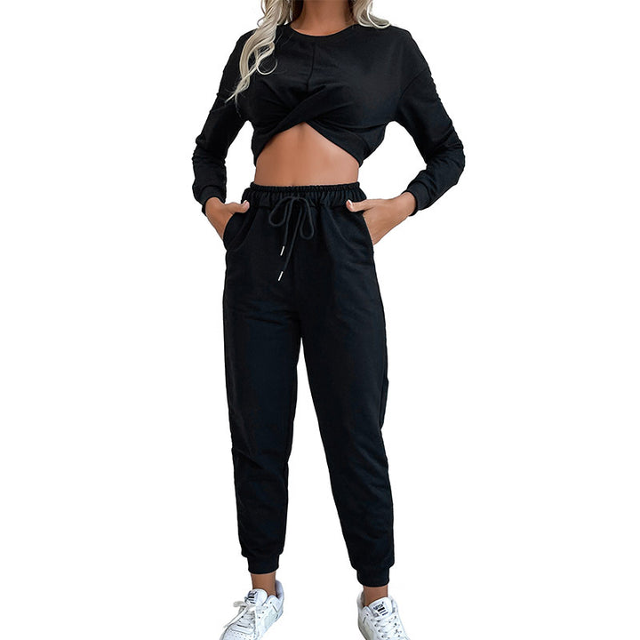 Damernas praktiska jumpsuit med elastisk midja och smickrande knutdetalj Mirla-Eva Jonsson