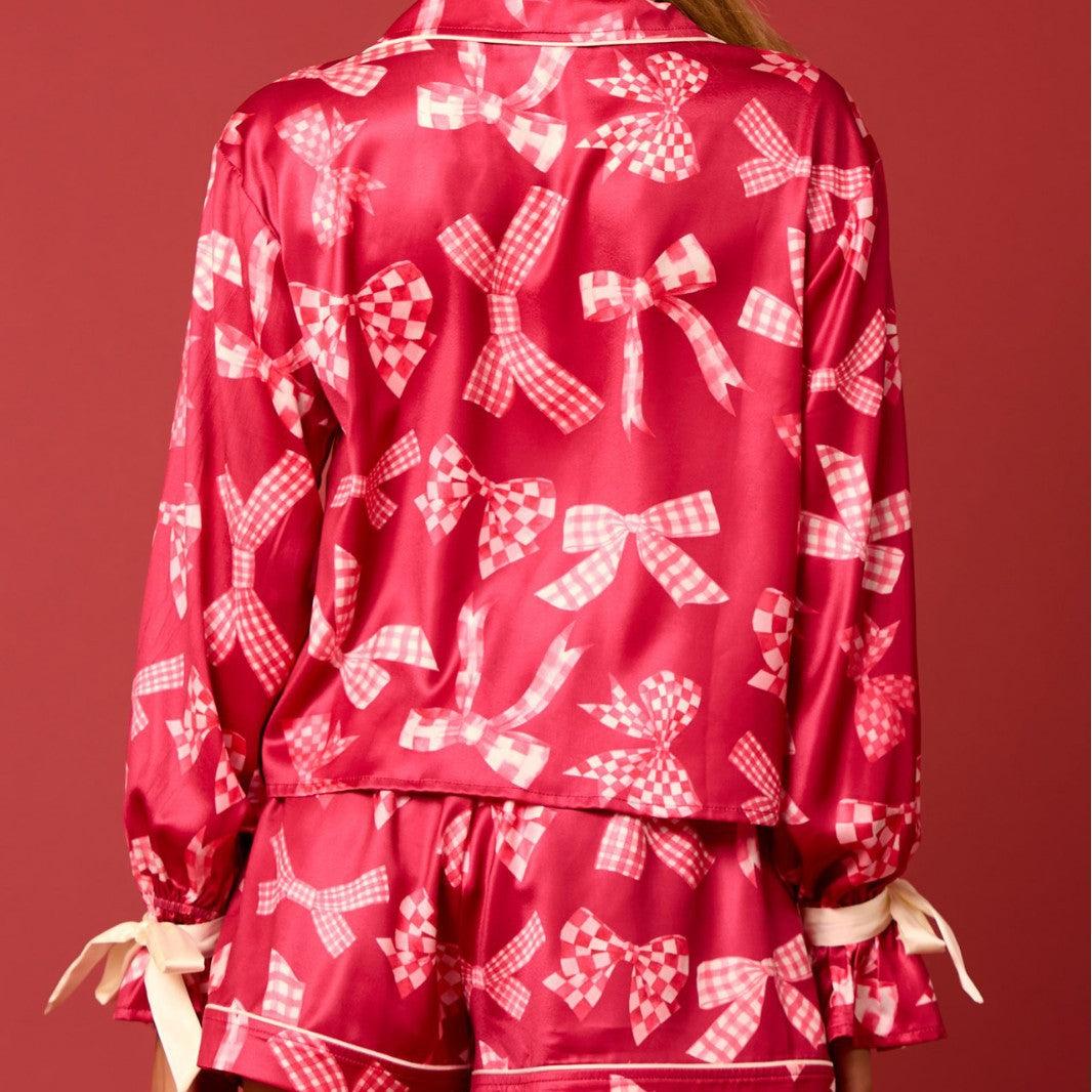 Damernas pyjamas-set med festligt julmotiv och eleganta volangdetaljer Eva Jonsson-Eva Jonsson