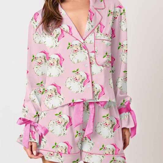 Damernas pyjamas-set med festligt julmotiv och eleganta volangdetaljer Eva Jonsson-Eva Jonsson
