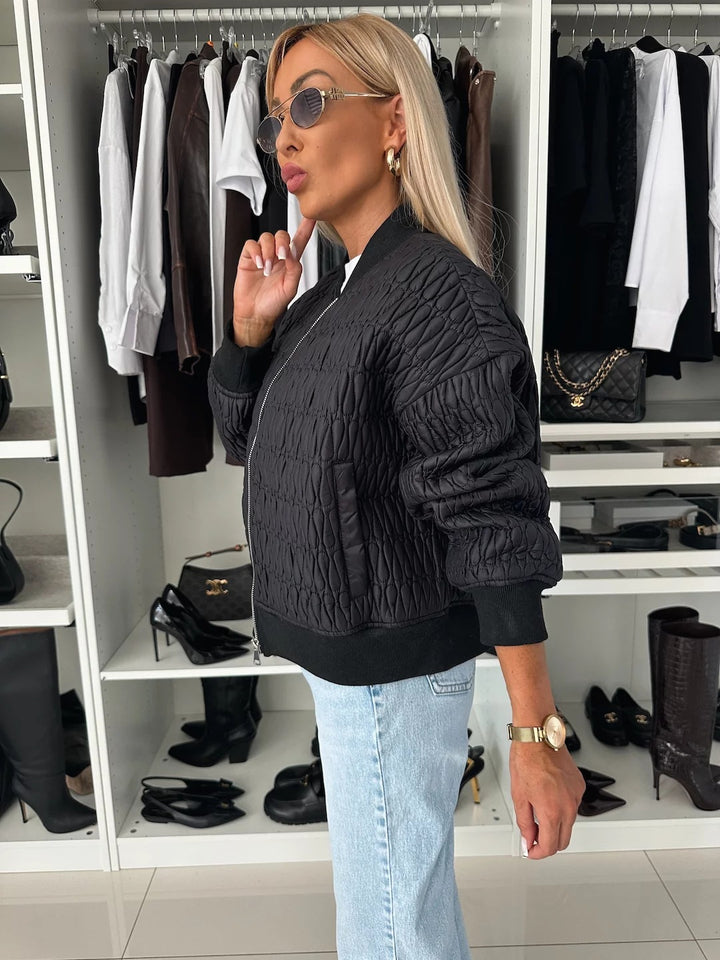 Damernas quiltad jacka med bekväm passform och elastiska manschetter Eva Jonsson-Eva Jonsson