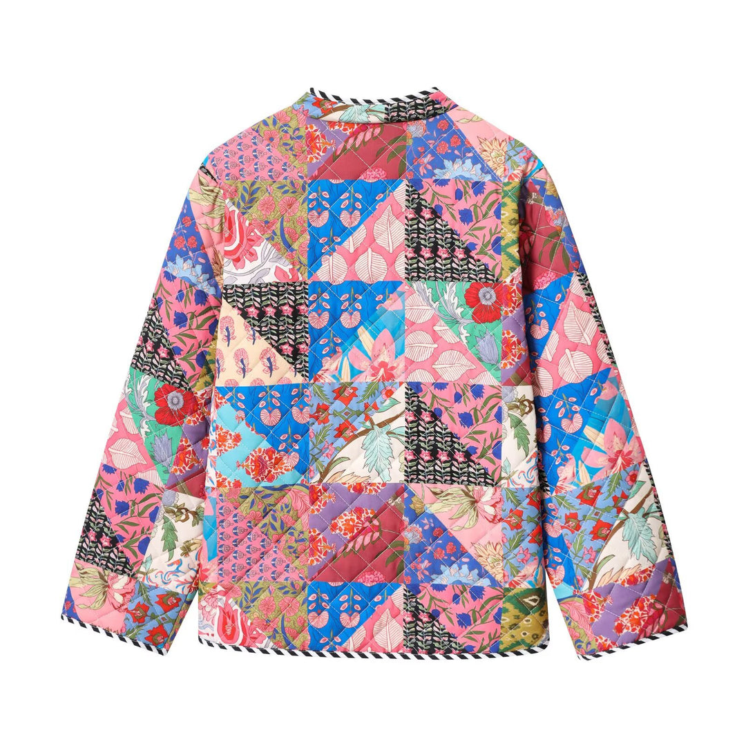 Damernas quiltad jacka med färgglad patchworkdesign Mirla-Eva Jonsson