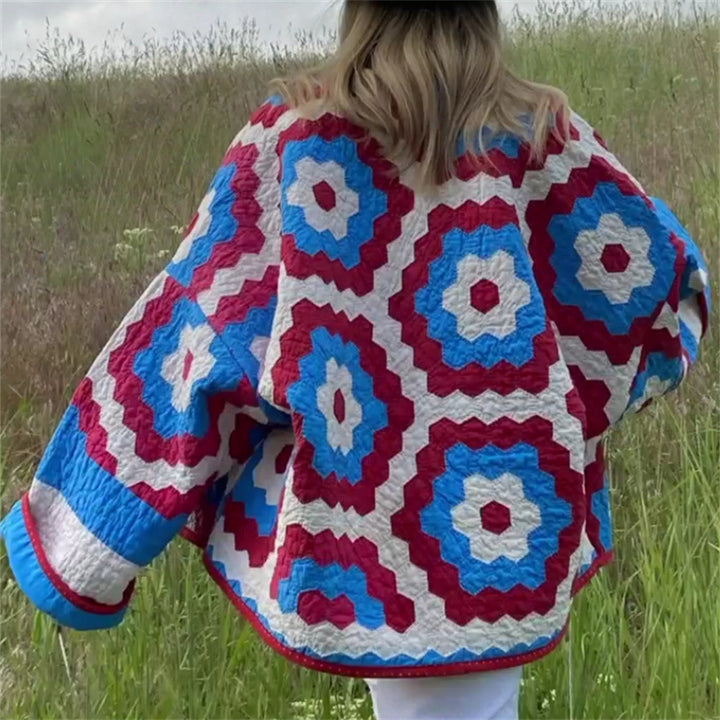 Damernas quiltad jacka med geometriskt mönster och mjukt foder Mirla-Eva Jonsson