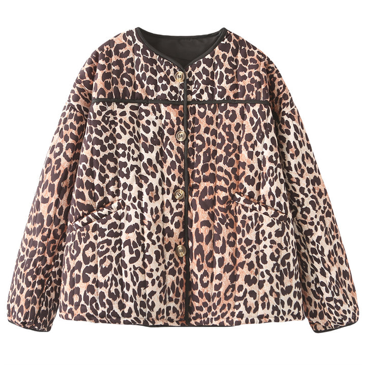Damernas quiltade jacka med leopardmönster och praktiska fickor Mirla-Eva Jonsson