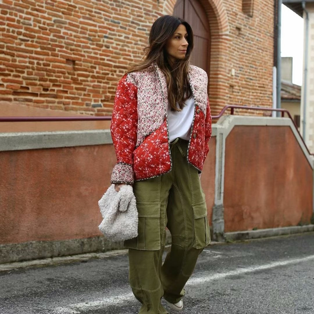 Damernas quiltade kavaj med blommönster Mirla-Eva Jonsson