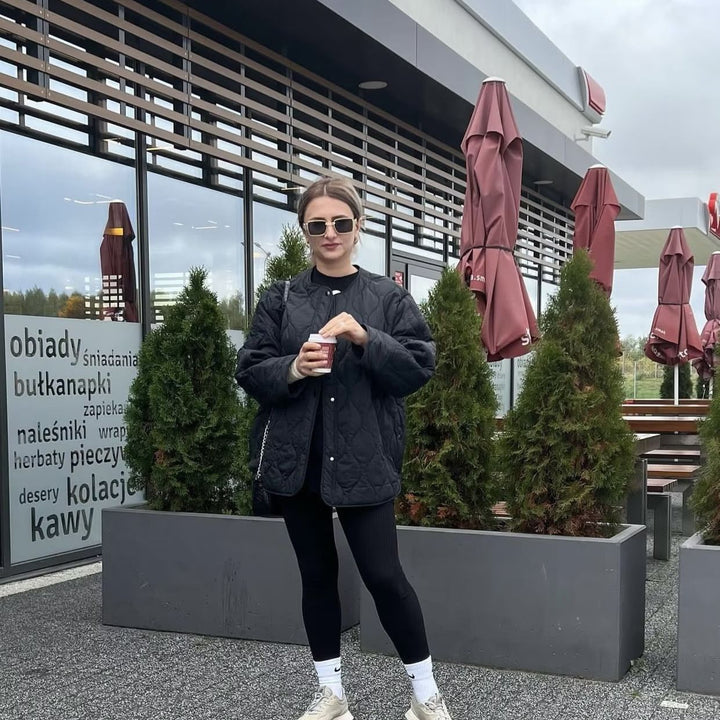 Damernas quiltade övergångsjacka med moderna fickor och fin design Mirla-Eva Jonsson
