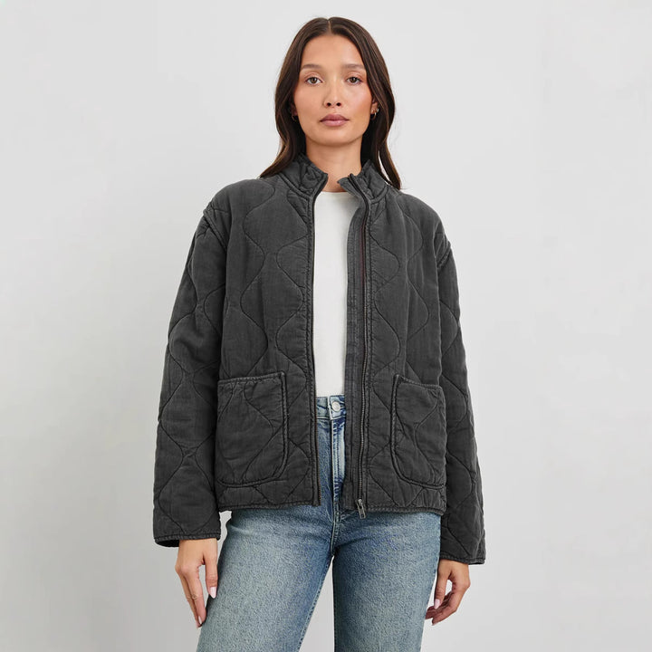 Damernas quilted fritidsjacka med praktiska fickor Mirla-Eva Jonsson