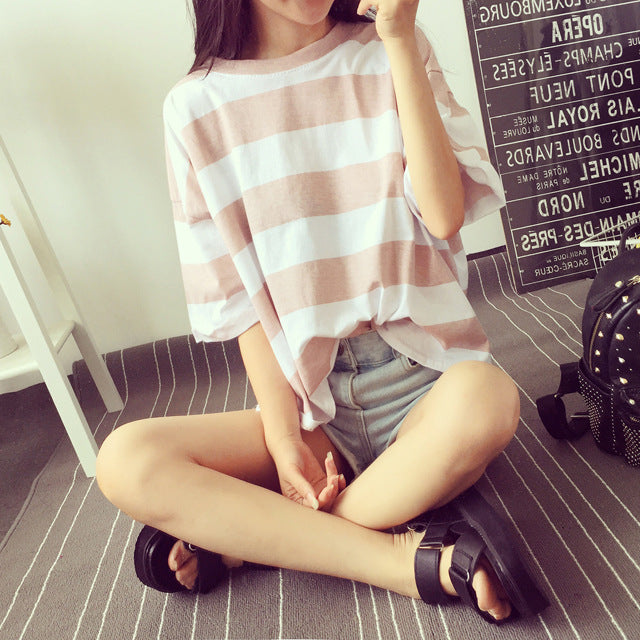 Damernas randiga oversized T-shirt gjord av lätt bomullsblandning Mirla-Eva Jonsson